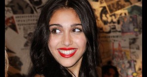 Lourdes Leon Back Injury Treatment